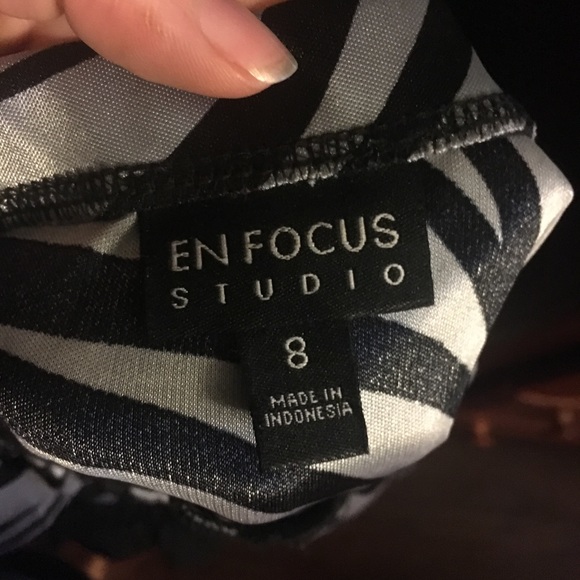 Dress - Picture 2 of 3